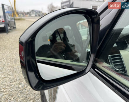 Белый Ленд Ровер Рендж Ровер, объемом двигателя 2.99 л и пробегом 148 тыс. км за 34000 $, фото 50 на Automoto.ua