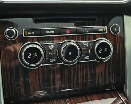 Белый Ленд Ровер Рендж Ровер, объемом двигателя 5 л и пробегом 198 тыс. км за 28500 $, фото 79 на Automoto.ua