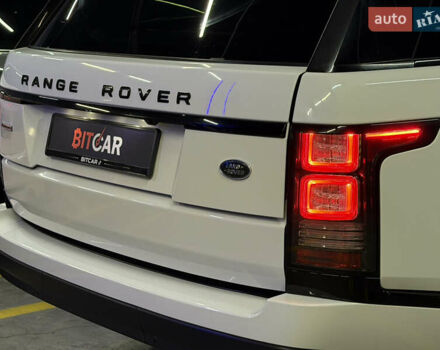 Белый Ленд Ровер Рендж Ровер, объемом двигателя 4.37 л и пробегом 240 тыс. км за 31000 $, фото 16 на Automoto.ua