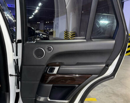 Белый Ленд Ровер Рендж Ровер, объемом двигателя 4.37 л и пробегом 240 тыс. км за 31000 $, фото 48 на Automoto.ua