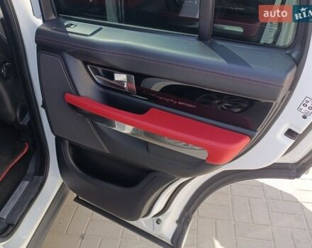 Білий Ленд Ровер Рендж Ровер, об'ємом двигуна 2.99 л та пробігом 180 тис. км за 25000 $, фото 10 на Automoto.ua