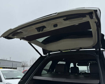 Белый Ленд Ровер Рендж Ровер, объемом двигателя 2.99 л и пробегом 148 тыс. км за 34000 $, фото 29 на Automoto.ua