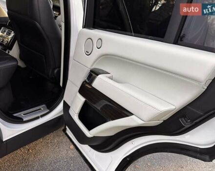 Белый Ленд Ровер Рендж Ровер, объемом двигателя 4.37 л и пробегом 267 тыс. км за 33900 $, фото 33 на Automoto.ua