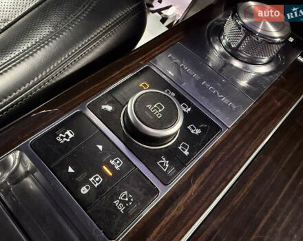 Белый Ленд Ровер Рендж Ровер, объемом двигателя 4.37 л и пробегом 240 тыс. км за 31000 $, фото 41 на Automoto.ua