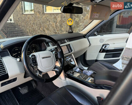 Белый Ленд Ровер Рендж Ровер, объемом двигателя 4.4 л и пробегом 182 тыс. км за 35999 $, фото 18 на Automoto.ua