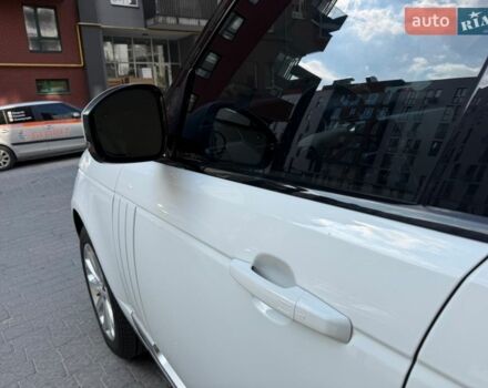 Белый Ленд Ровер Рендж Ровер, объемом двигателя 3 л и пробегом 201 тыс. км за 24400 $, фото 8 на Automoto.ua