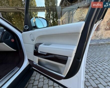 Білий Ленд Ровер Рендж Ровер, об'ємом двигуна 4.4 л та пробігом 278 тис. км за 32999 $, фото 76 на Automoto.ua