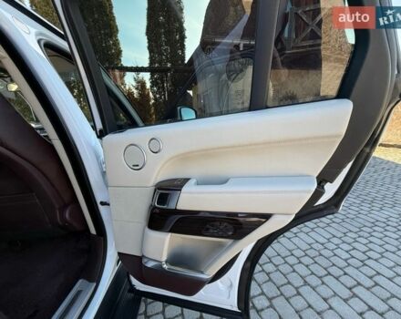 Білий Ленд Ровер Рендж Ровер, об'ємом двигуна 4.4 л та пробігом 278 тис. км за 32999 $, фото 53 на Automoto.ua