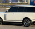 Белый Ленд Ровер Рендж Ровер, объемом двигателя 5 л и пробегом 142 тыс. км за 33000 $, фото 1 на Automoto.ua