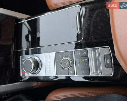 Білий Ленд Ровер Рендж Ровер, об'ємом двигуна 2.99 л та пробігом 155 тис. км за 30500 $, фото 49 на Automoto.ua