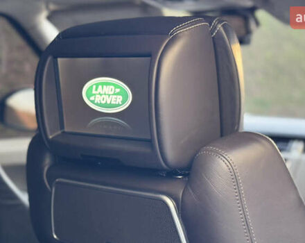 Білий Ленд Ровер Рендж Ровер, об'ємом двигуна 5 л та пробігом 142 тис. км за 28500 $, фото 15 на Automoto.ua