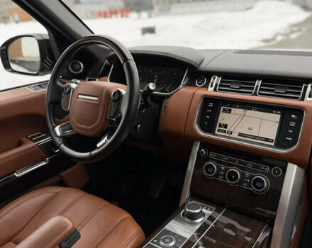 Білий Ленд Ровер Рендж Ровер, об'ємом двигуна 4.37 л та пробігом 64 тис. км за 50000 $, фото 15 на Automoto.ua