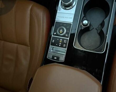 Белый Ленд Ровер Рендж Ровер, объемом двигателя 2.99 л и пробегом 150 тыс. км за 38000 $, фото 26 на Automoto.ua