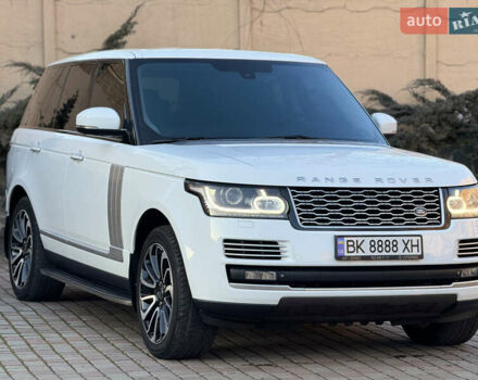 Білий Ленд Ровер Рендж Ровер, об'ємом двигуна 5 л та пробігом 142 тис. км за 28500 $, фото 6 на Automoto.ua