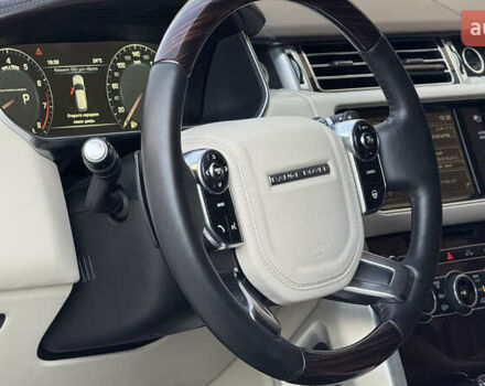 Білий Ленд Ровер Рендж Ровер, об'ємом двигуна 5 л та пробігом 142 тис. км за 28500 $, фото 18 на Automoto.ua