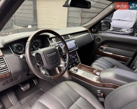 Білий Ленд Ровер Рендж Ровер, об'ємом двигуна 4.4 л та пробігом 141 тис. км за 44900 $, фото 10 на Automoto.ua