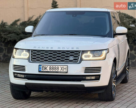 Білий Ленд Ровер Рендж Ровер, об'ємом двигуна 5 л та пробігом 142 тис. км за 28500 $, фото 1 на Automoto.ua