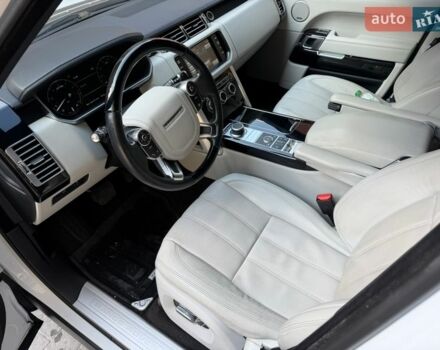 Белый Ленд Ровер Рендж Ровер, объемом двигателя 3 л и пробегом 201 тыс. км за 24400 $, фото 16 на Automoto.ua