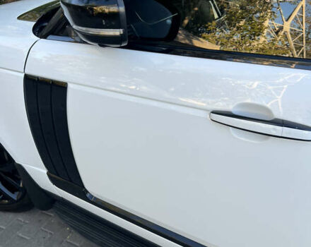 Белый Ленд Ровер Рендж Ровер, объемом двигателя 2.99 л и пробегом 195 тыс. км за 31200 $, фото 18 на Automoto.ua