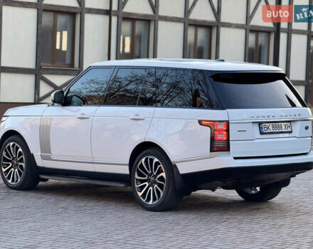 Білий Ленд Ровер Рендж Ровер, об'ємом двигуна 5 л та пробігом 142 тис. км за 28500 $, фото 4 на Automoto.ua
