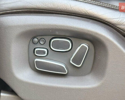 Білий Ленд Ровер Рендж Ровер, об'ємом двигуна 5 л та пробігом 142 тис. км за 28500 $, фото 11 на Automoto.ua