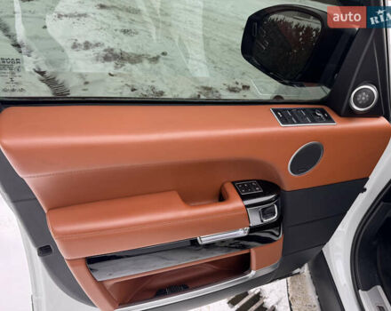 Білий Ленд Ровер Рендж Ровер, об'ємом двигуна 2.99 л та пробігом 155 тис. км за 30500 $, фото 37 на Automoto.ua