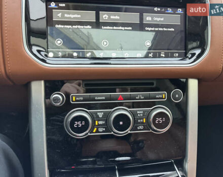 Білий Ленд Ровер Рендж Ровер, об'ємом двигуна 2.99 л та пробігом 155 тис. км за 30500 $, фото 46 на Automoto.ua