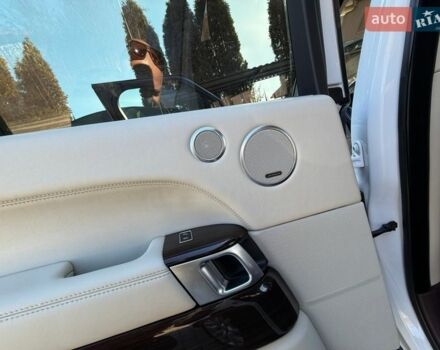 Белый Ленд Ровер Рендж Ровер, объемом двигателя 4.37 л и пробегом 278 тыс. км за 32999 $, фото 66 на Automoto.ua