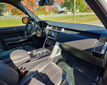 Білий Ленд Ровер Рендж Ровер, об'ємом двигуна 5 л та пробігом 86 тис. км за 18000 $, фото 12 на Automoto.ua