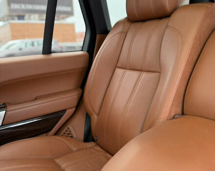 Білий Ленд Ровер Рендж Ровер, об'ємом двигуна 4.37 л та пробігом 64 тис. км за 50000 $, фото 12 на Automoto.ua