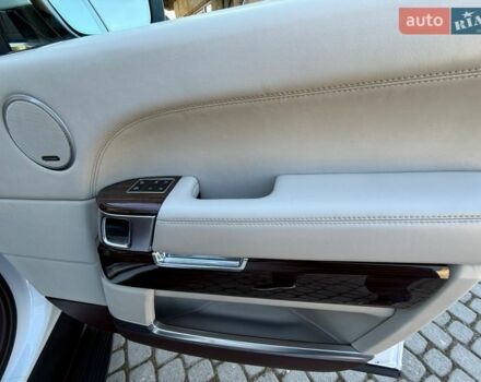 Білий Ленд Ровер Рендж Ровер, об'ємом двигуна 4.4 л та пробігом 278 тис. км за 32999 $, фото 59 на Automoto.ua