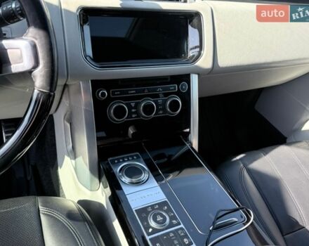 Белый Ленд Ровер Рендж Ровер, объемом двигателя 5 л и пробегом 175 тыс. км за 42000 $, фото 14 на Automoto.ua