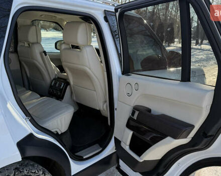 Белый Ленд Ровер Рендж Ровер, объемом двигателя 2.99 л и пробегом 220 тыс. км за 28500 $, фото 16 на Automoto.ua