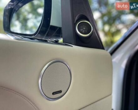 Белый Ленд Ровер Рендж Ровер, объемом двигателя 3 л и пробегом 322 тыс. км за 26000 $, фото 8 на Automoto.ua