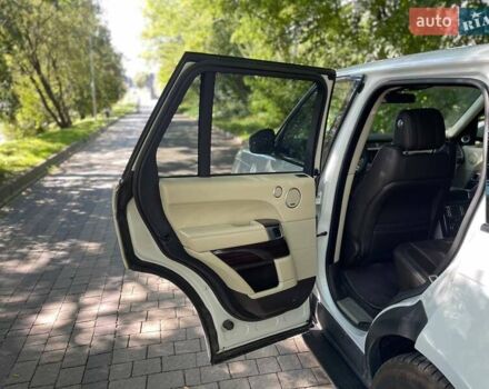 Белый Ленд Ровер Рендж Ровер, объемом двигателя 3 л и пробегом 322 тыс. км за 26000 $, фото 18 на Automoto.ua