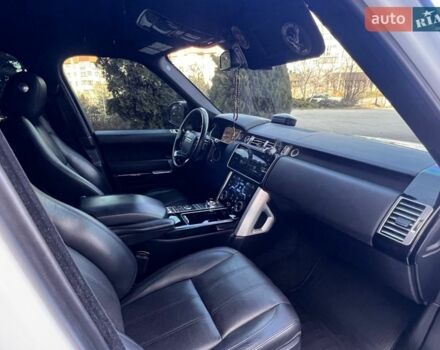 Білий Ленд Ровер Рендж Ровер, об'ємом двигуна 3 л та пробігом 199 тис. км за 35700 $, фото 55 на Automoto.ua