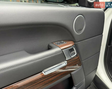 Білий Ленд Ровер Рендж Ровер, об'ємом двигуна 2.99 л та пробігом 165 тис. км за 34999 $, фото 27 на Automoto.ua