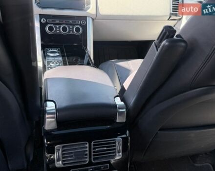 Белый Ленд Ровер Рендж Ровер, объемом двигателя 5 л и пробегом 175 тыс. км за 42000 $, фото 15 на Automoto.ua