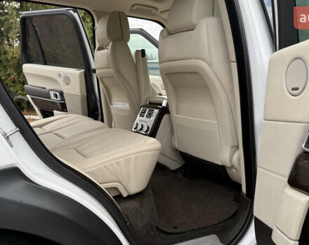 Білий Ленд Ровер Рендж Ровер, об'ємом двигуна 2.99 л та пробігом 219 тис. км за 32500 $, фото 6 на Automoto.ua