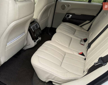 Білий Ленд Ровер Рендж Ровер, об'ємом двигуна 2.99 л та пробігом 219 тис. км за 32500 $, фото 4 на Automoto.ua