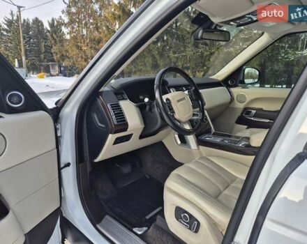 Білий Ленд Ровер Рендж Ровер, об'ємом двигуна 2.99 л та пробігом 221 тис. км за 39000 $, фото 10 на Automoto.ua