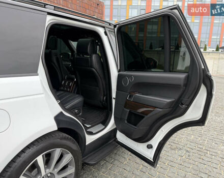 Білий Ленд Ровер Рендж Ровер, об'ємом двигуна 2.99 л та пробігом 165 тис. км за 34999 $, фото 64 на Automoto.ua