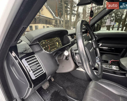 Білий Ленд Ровер Рендж Ровер, об'ємом двигуна 3 л та пробігом 199 тис. км за 35999 $, фото 65 на Automoto.ua