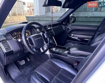 Білий Ленд Ровер Рендж Ровер, об'ємом двигуна 3 л та пробігом 199 тис. км за 35700 $, фото 37 на Automoto.ua