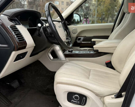 Білий Ленд Ровер Рендж Ровер, об'ємом двигуна 2.99 л та пробігом 219 тис. км за 32500 $, фото 16 на Automoto.ua