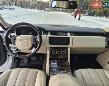 Білий Ленд Ровер Рендж Ровер, об'ємом двигуна 2.99 л та пробігом 221 тис. км за 39000 $, фото 15 на Automoto.ua