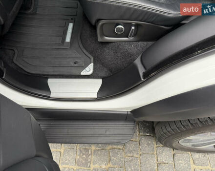 Білий Ленд Ровер Рендж Ровер, об'ємом двигуна 2.99 л та пробігом 165 тис. км за 34999 $, фото 50 на Automoto.ua