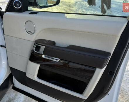 Белый Ленд Ровер Рендж Ровер, объемом двигателя 2.99 л и пробегом 220 тыс. км за 28500 $, фото 18 на Automoto.ua