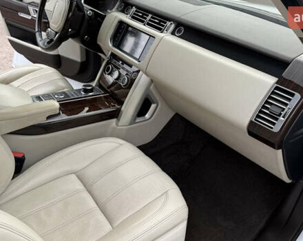 Білий Ленд Ровер Рендж Ровер, об'ємом двигуна 2.99 л та пробігом 219 тис. км за 32500 $, фото 10 на Automoto.ua