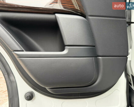 Білий Ленд Ровер Рендж Ровер, об'ємом двигуна 2.99 л та пробігом 165 тис. км за 34999 $, фото 49 на Automoto.ua